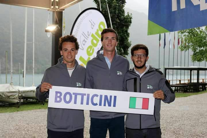 L'equipaggio di Ettore Botticini in regata a Ledro