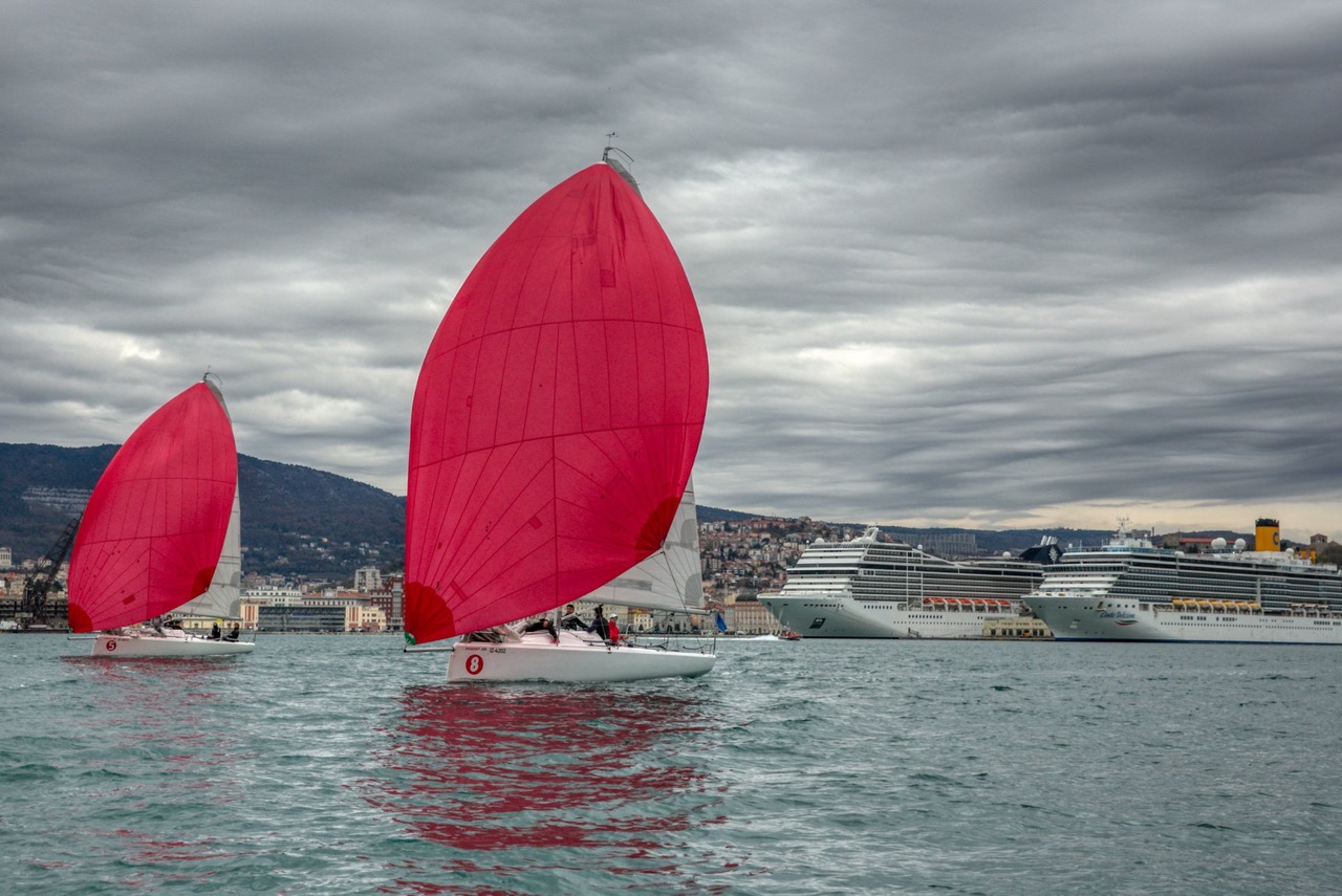 Christmas Match Race